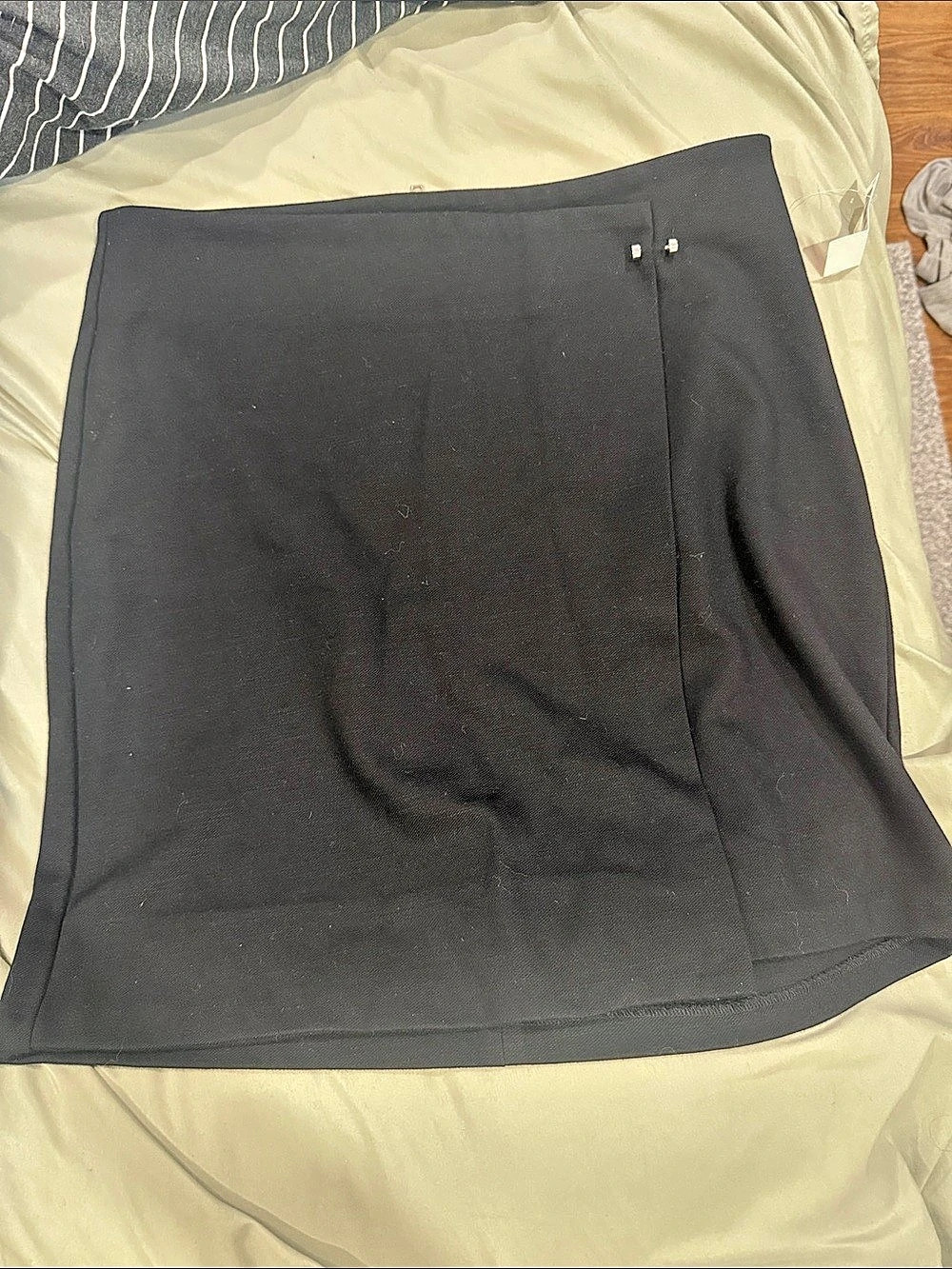 Reitmans Black Skirt Size 8 NWT
